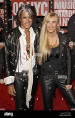 Who Is Joe Perry? His Wife, Children, Age, Height, Biography, Net Worth ·