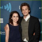 Who Is Mae Whitman? Wiki, Age, Husband, Net Worth, Height, Ethnicity ·