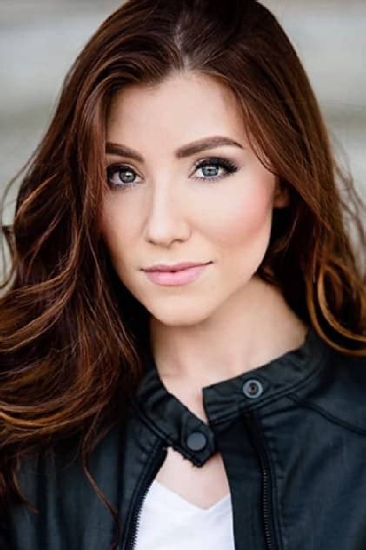 Who Is Shae Robins? Meet the Cast of Hot Chocolate Holiday on Instagram